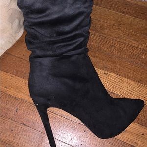Black scrunch ankle bootie